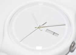 Часы наручные SWATCH SUOW701 WHITE REBEL