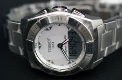 Часы наручные TISSOT T002.520.11.031.00